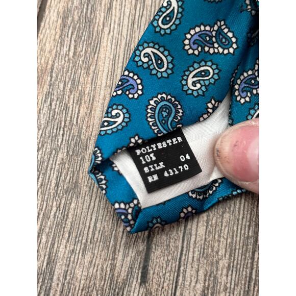 Geoffrey Beene Men's Green Paisley Print 100% Silk Neck Tie & Handkerchief - Picture 4 of 4